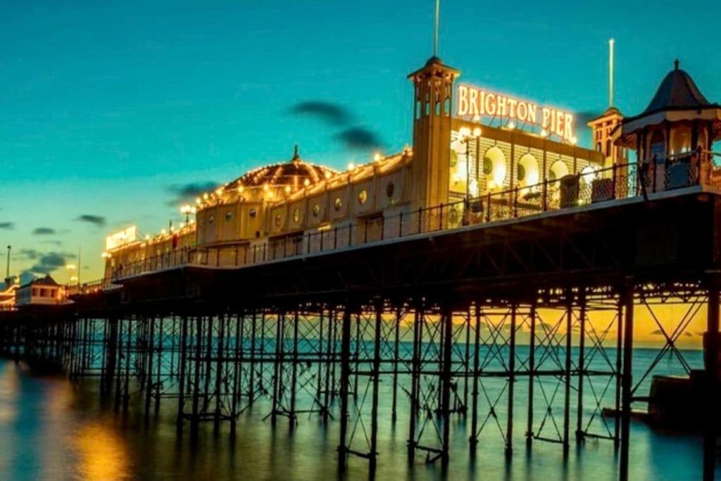 Apartment Flat1hove- Renovated, 2br, Patio, Beach, Free Onsite Parking Brighton